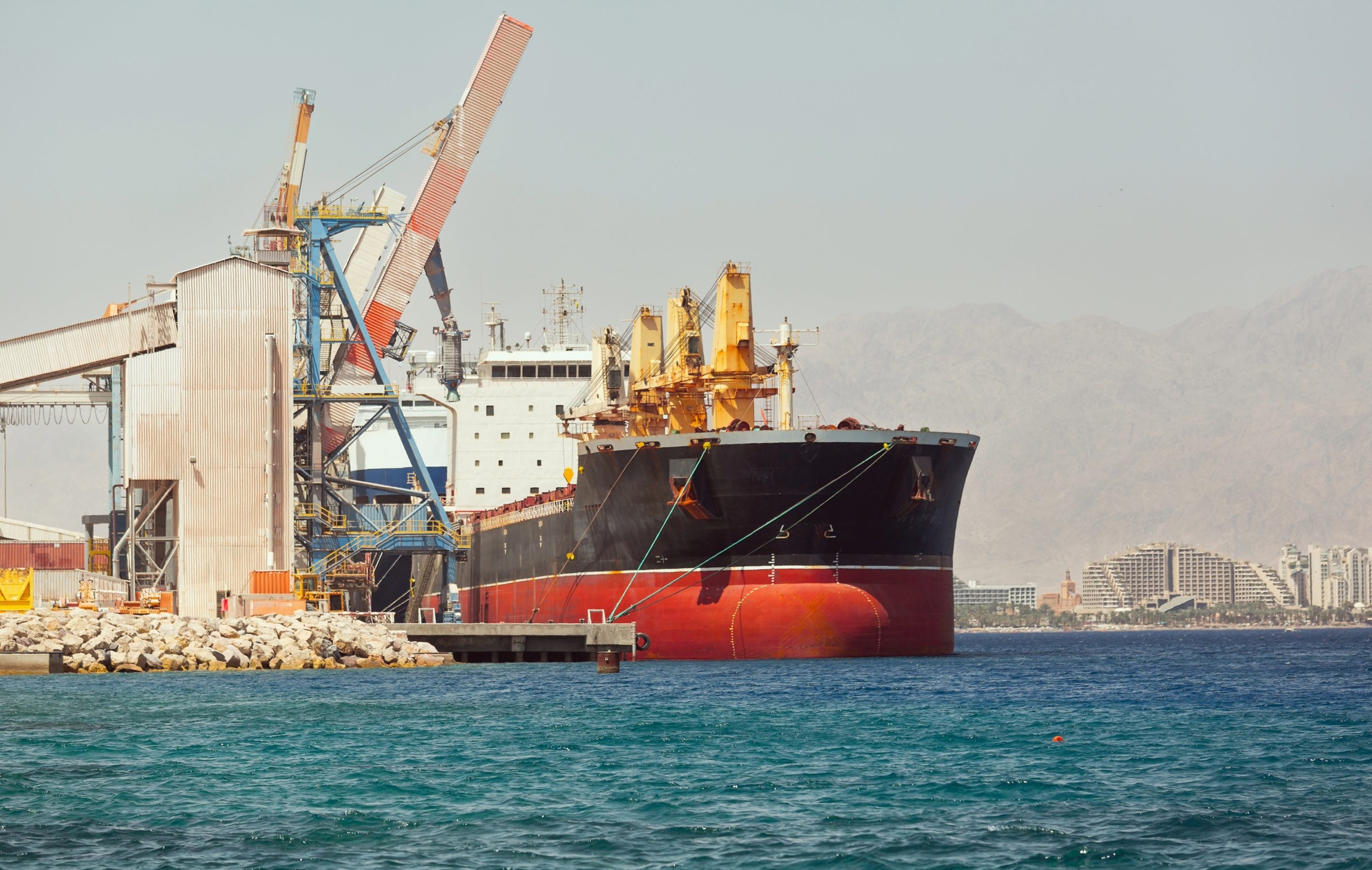 chemical-raw-material-shipping-delays-explained